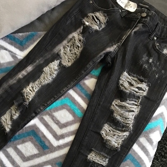 LF Super Distressed Jack Jean - Picture 12 of 14